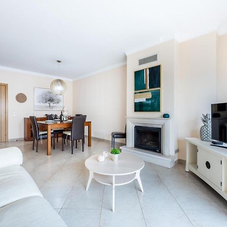 Uptown Lovers Apartment By Seewest Lagos Esterno foto