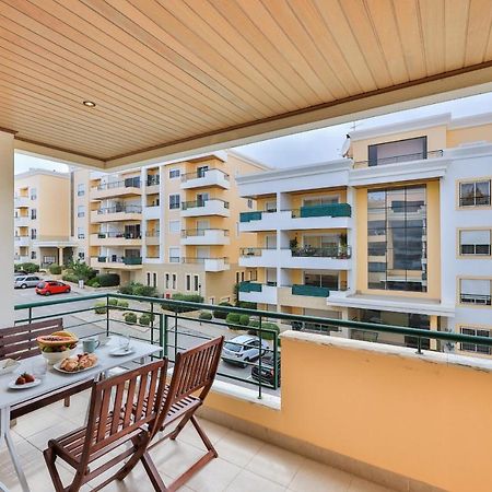 Uptown Lovers Apartment By Seewest Lagos Esterno foto