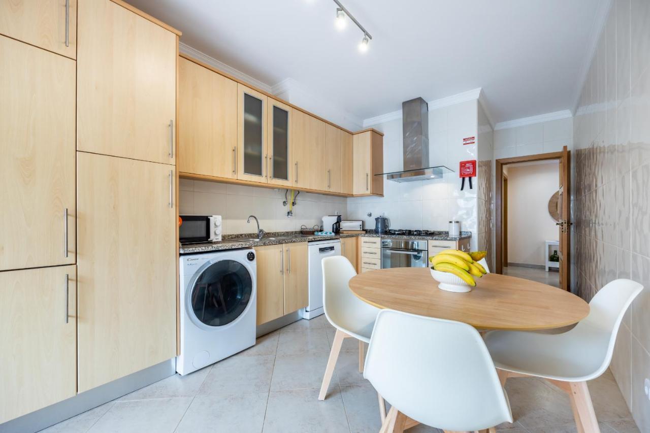 Uptown Lovers Apartment By Seewest Lagos Esterno foto