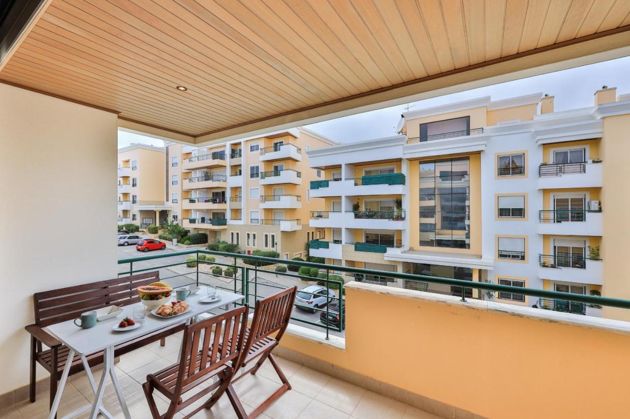 Uptown Lovers Apartment By Seewest Lagos Esterno foto