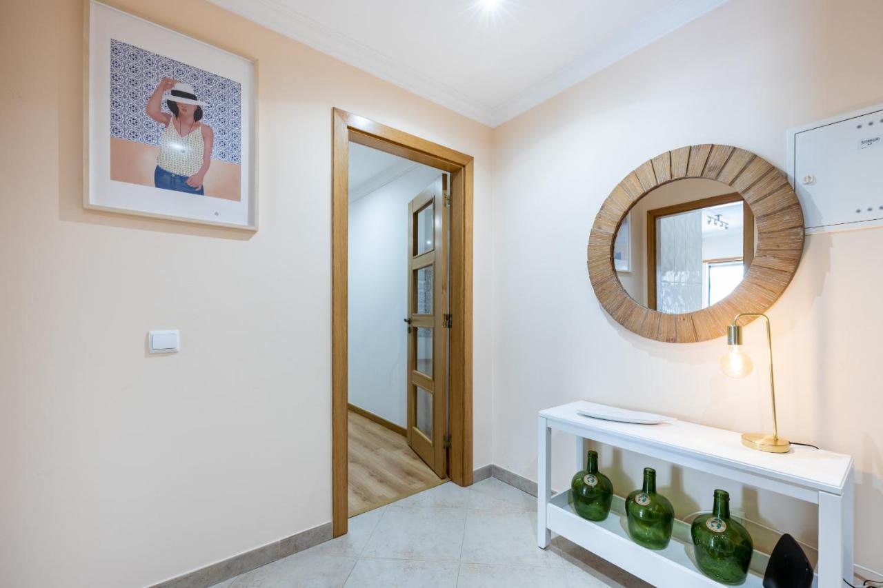 Uptown Lovers Apartment By Seewest Lagos Esterno foto