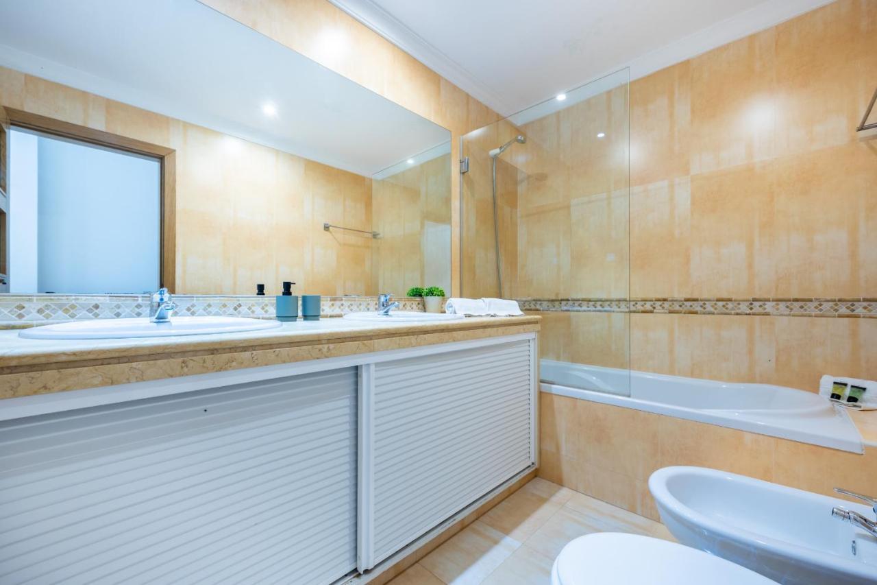 Uptown Lovers Apartment By Seewest Lagos Esterno foto